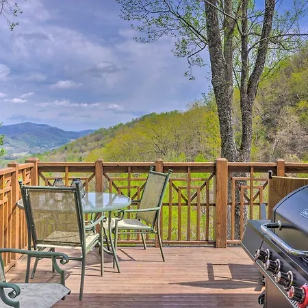 Quaint Blue Ridge Mountain Getaway Pets Welcome!
